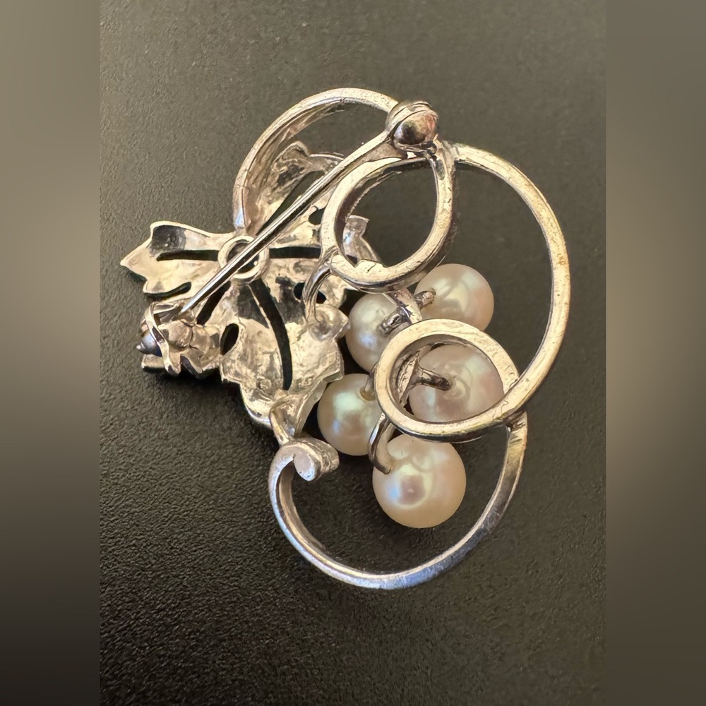 Vintage Mikimoto Akoya Pearl Brooch Sterling Silver Grape Cluster - Japan - EUC - Picture 2 of 8